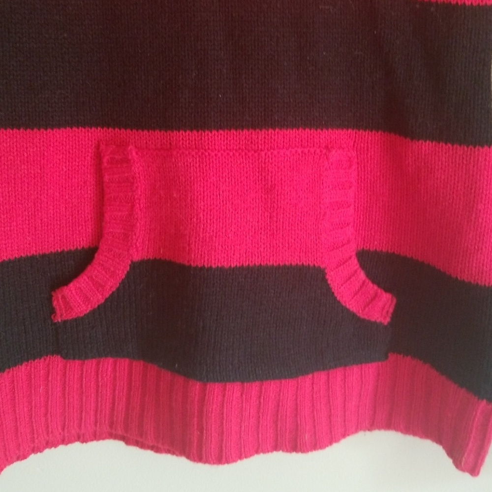 Rue 21 sweater - Picture 3 of 3